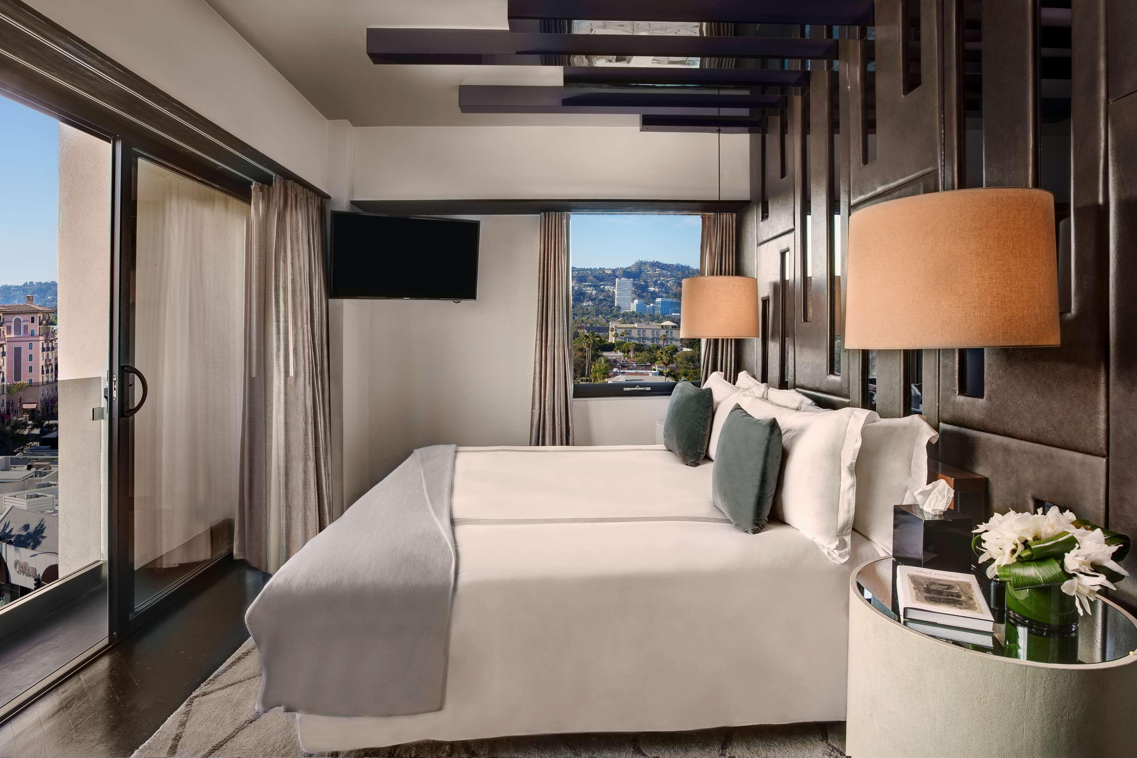Hotel Sixty