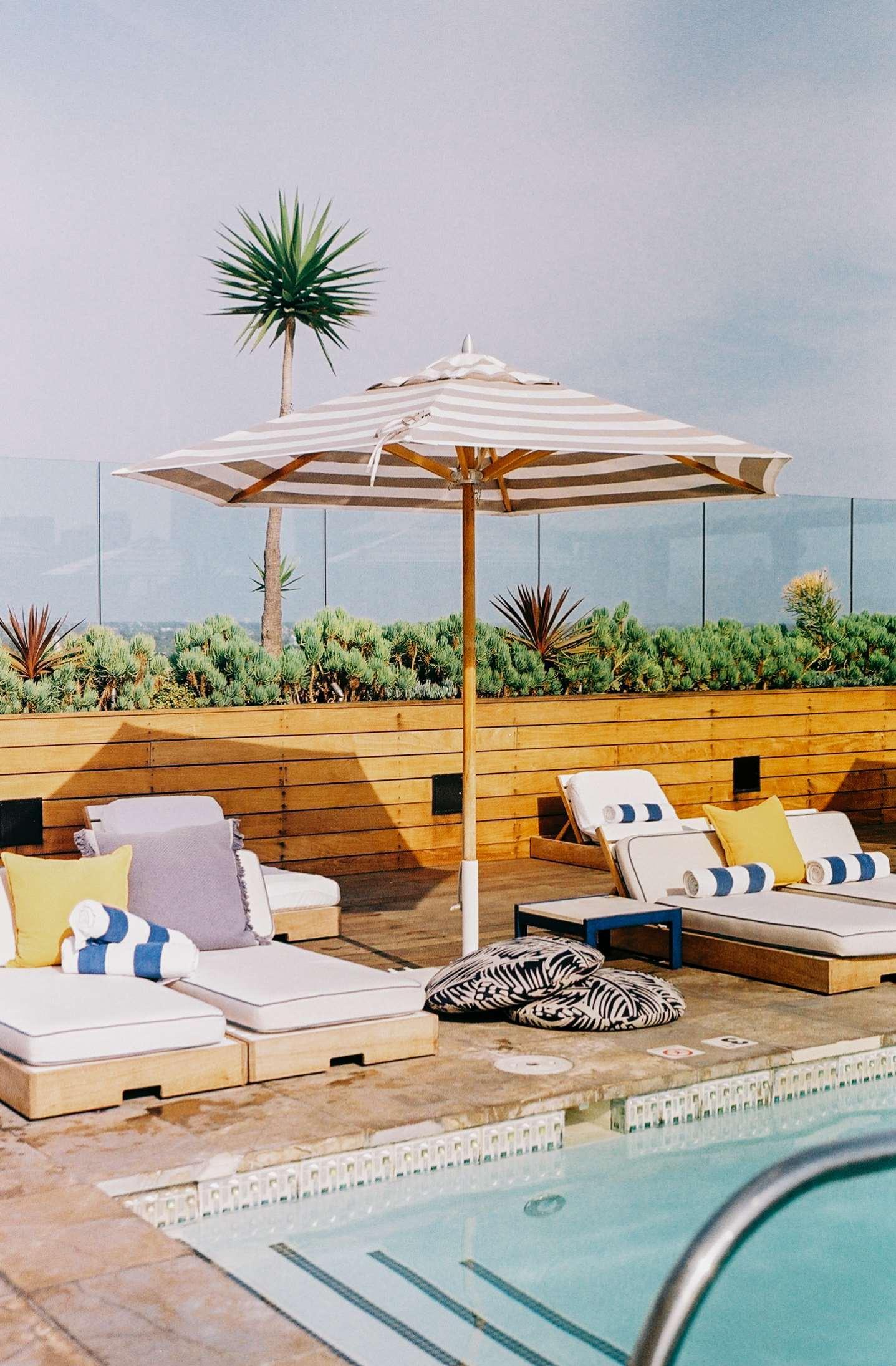 Hotel Sixty