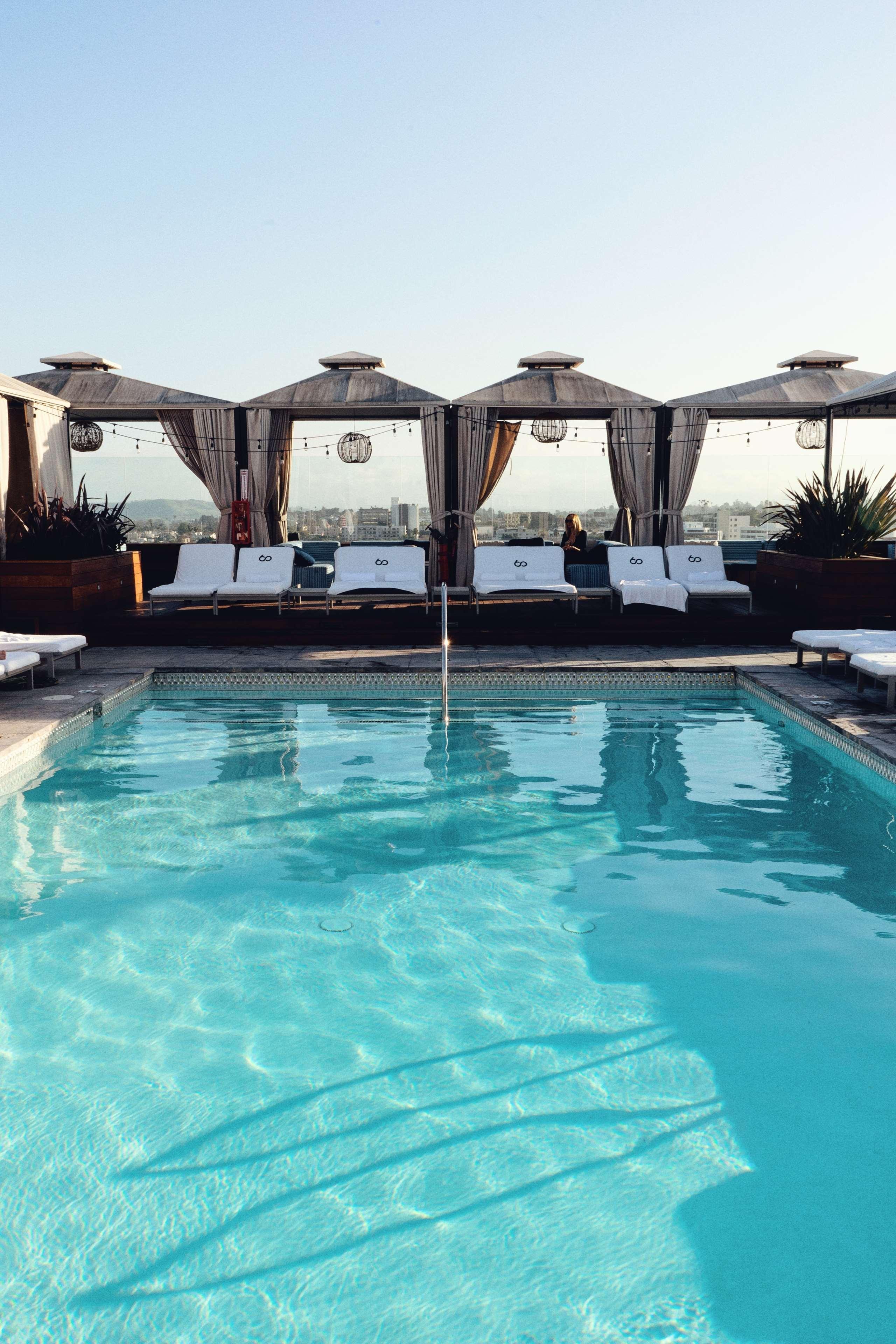 Hotel Sixty 4*