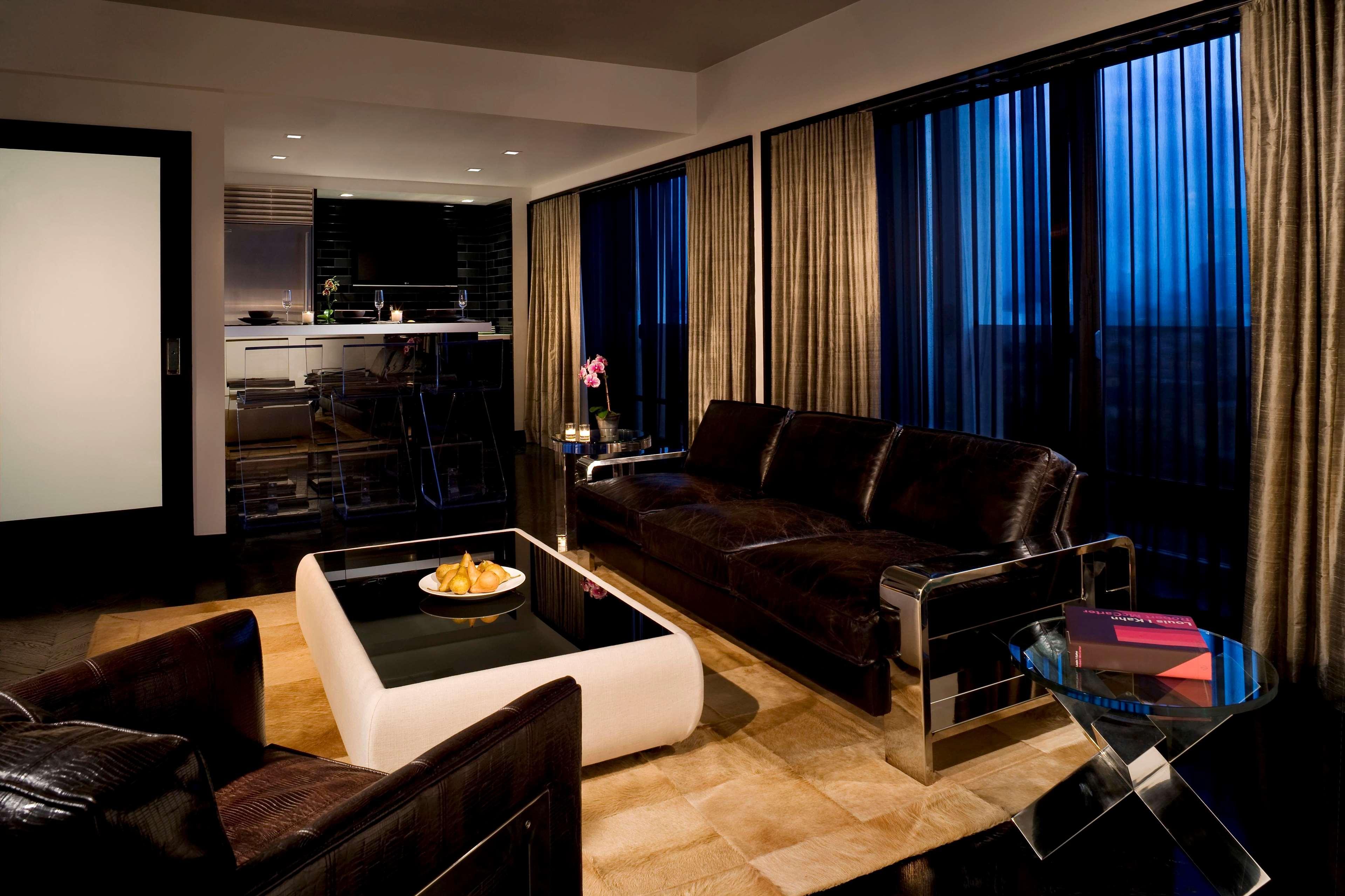 Hotel Sixty